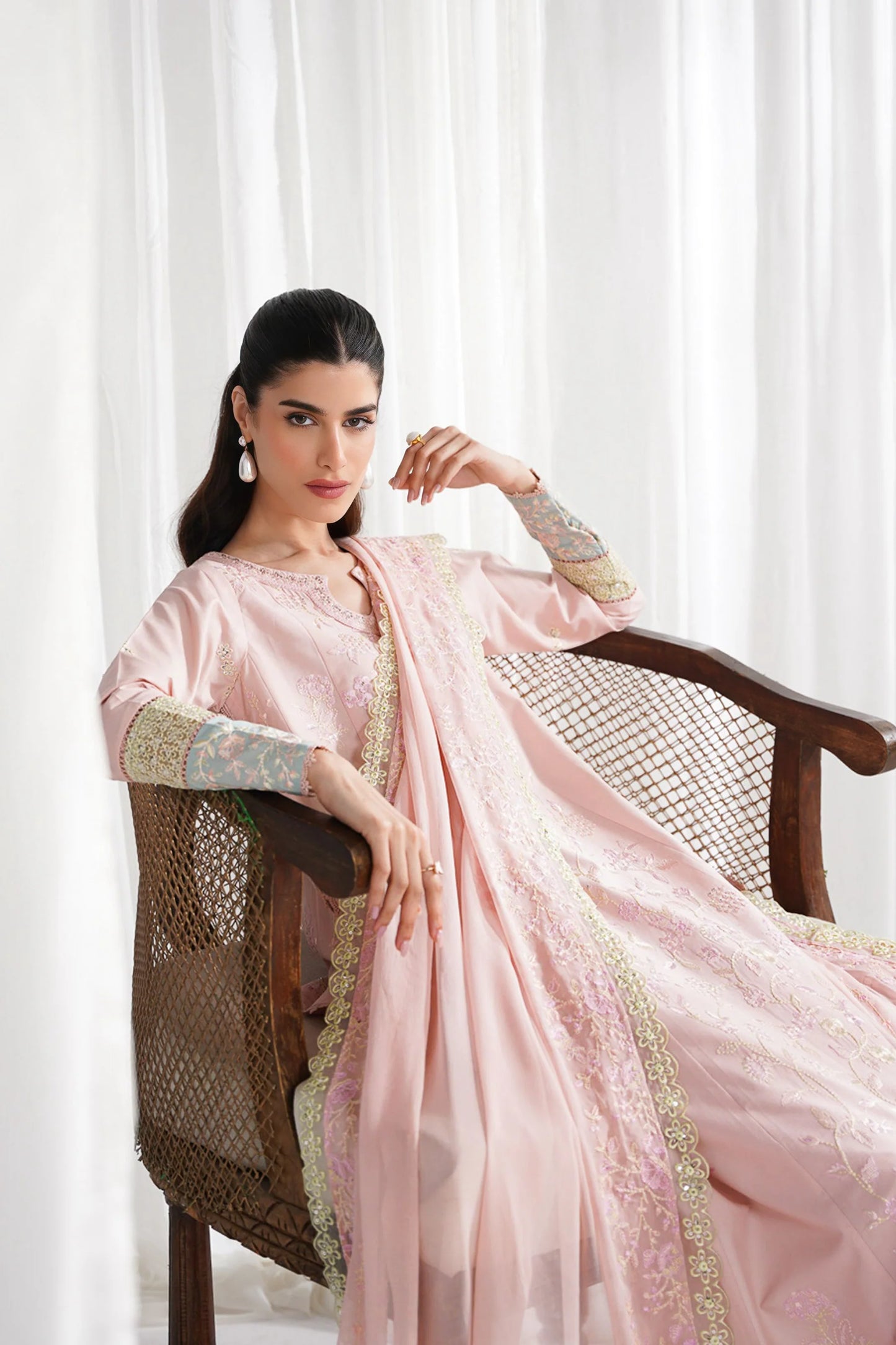 Zaib - Pastel Pink Luxury Embroidered 3PCS Kalidar Set